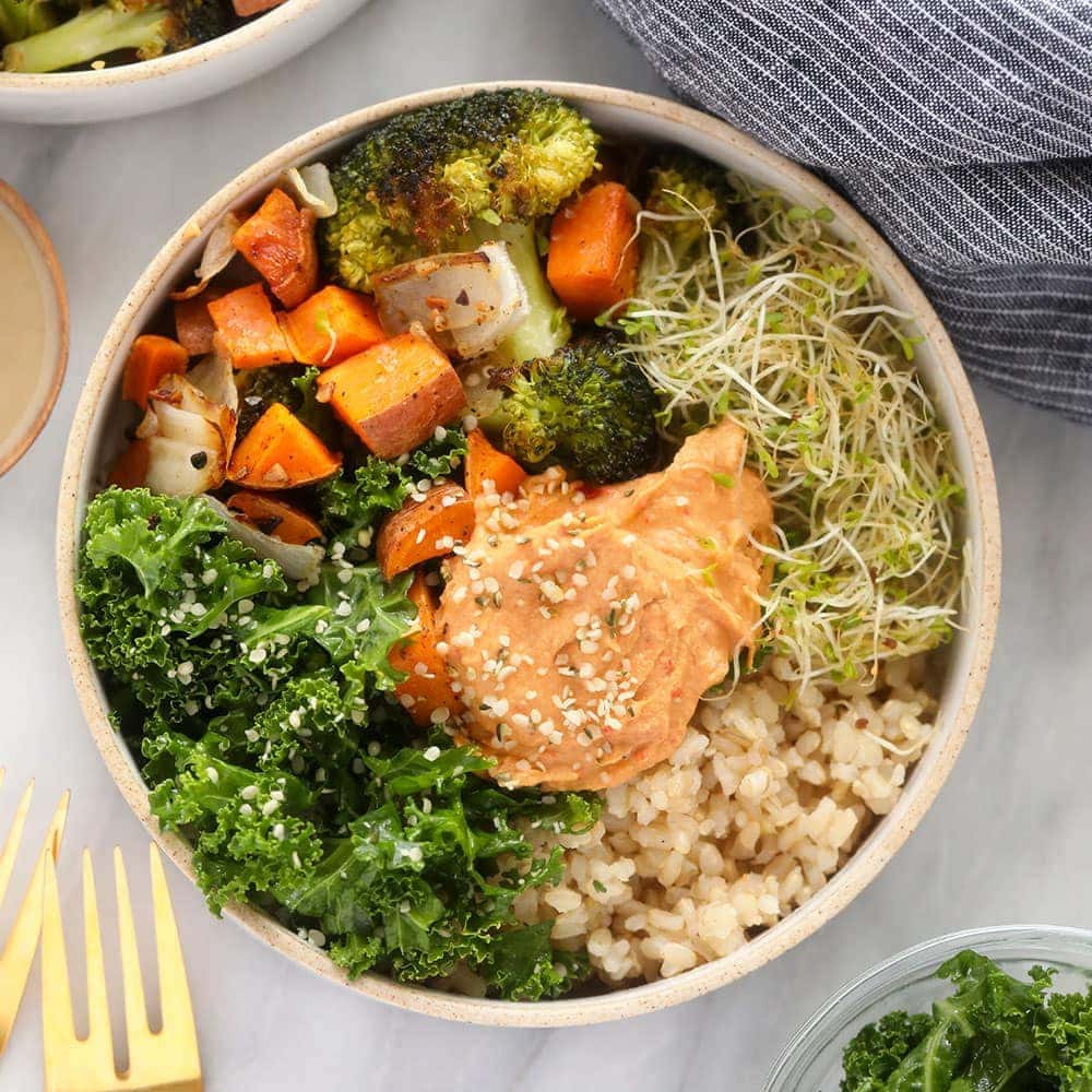 Customizable Vegetarian Brown Rice Bowls: Key Ingredients & Tips